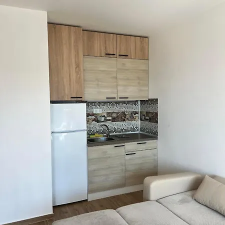 Διαμέρισμα Modern Comfort With Terrace